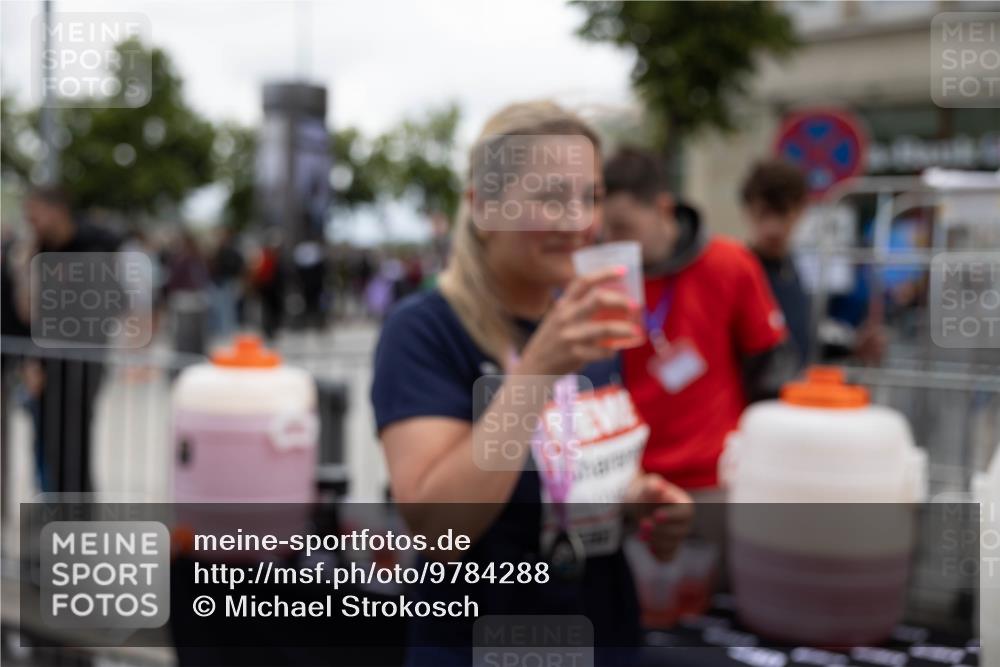 14.06.2026 - REWE Women's Run Michael Strokosch http://msf.ph/oto/9784288 14.06.2026 10:27:25 Laufen  meine-sportfotos.de