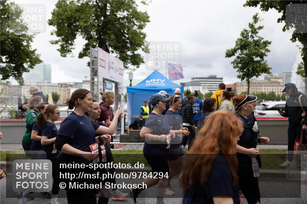 14.06.2026 - REWE Women's Run Michael Strokosch http://msf.ph/oto/9784294 14.06.2026 10:32:32 Laufen 577, 15 meine-sportfotos.de