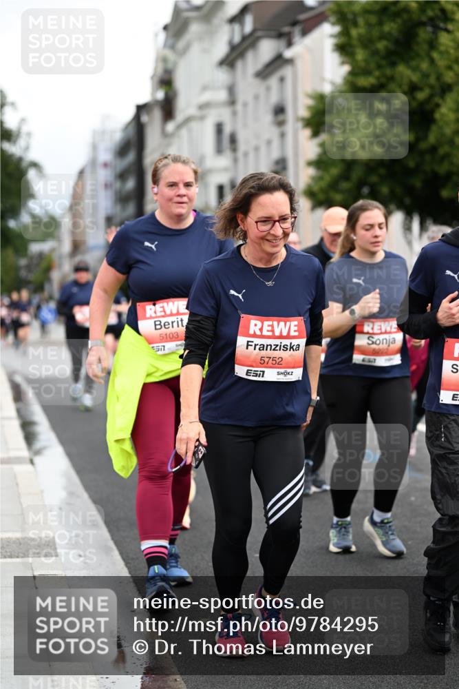14.06.2026 - REWE Women's Run Dr. Thomas Lammeyer http://msf.ph/oto/9784295 14.06.2026 10:53:35 Laufen 5103, 557, 5752, 63 meine-sportfotos.de