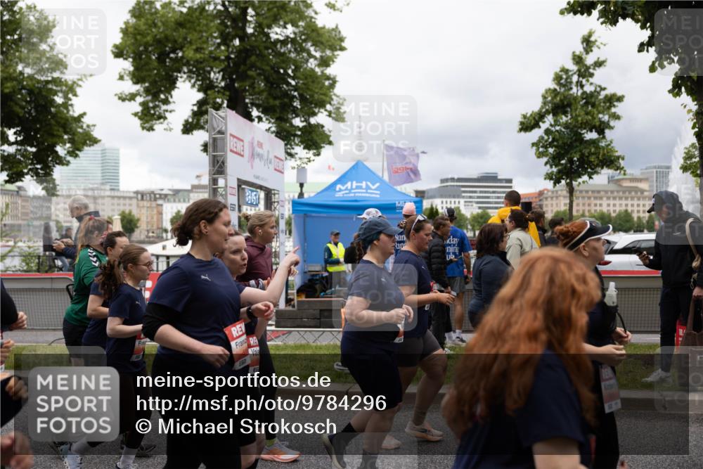 14.06.2026 - REWE Women's Run Michael Strokosch http://msf.ph/oto/9784296 14.06.2026 10:32:32 Laufen 577 meine-sportfotos.de