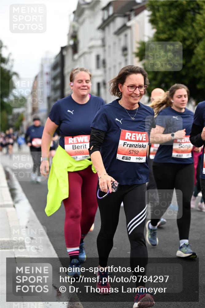 14.06.2026 - REWE Women's Run Dr. Thomas Lammeyer http://msf.ph/oto/9784297 14.06.2026 10:53:36 Laufen 5103, 5752, 637 meine-sportfotos.de