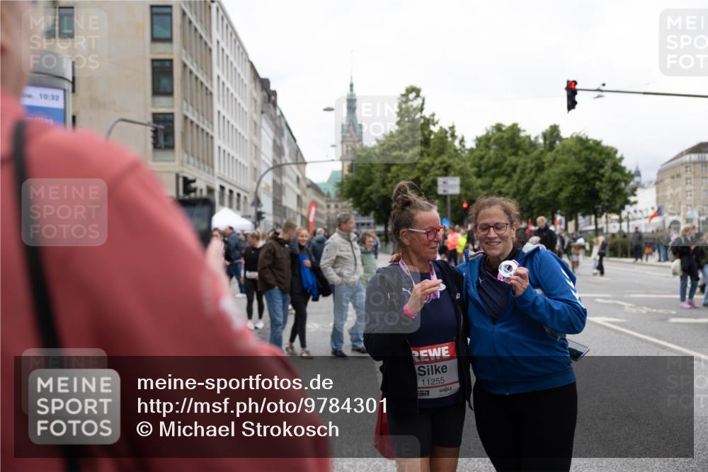 14.06.2026 - REWE Women's Run Michael Strokosch http://msf.ph/oto/9784301 14.06.2026 10:33:03 Laufen 10, 32, 11255 meine-sportfotos.de