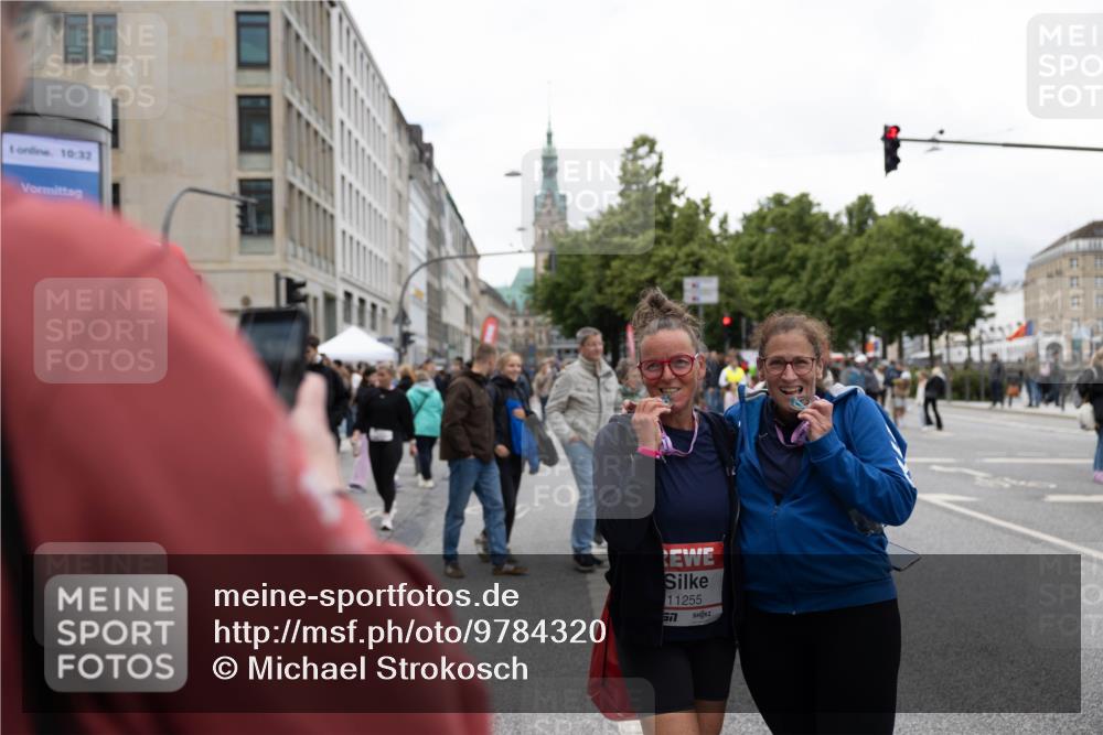 14.06.2026 - REWE Women's Run Michael Strokosch http://msf.ph/oto/9784320 14.06.2026 10:33:03 Laufen 10, 32, 11255, 57 meine-sportfotos.de