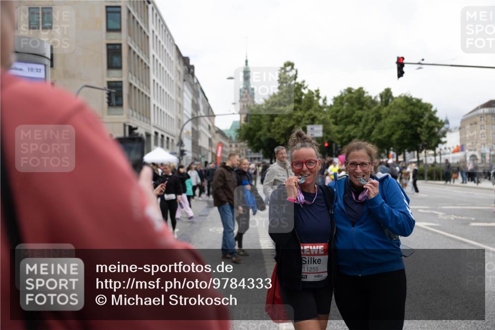 14.06.2026 - REWE Women's Run Michael Strokosch http://msf.ph/oto/9784333 14.06.2026 10:33:04 Laufen 10, 32, 11255, 5777 meine-sportfotos.de