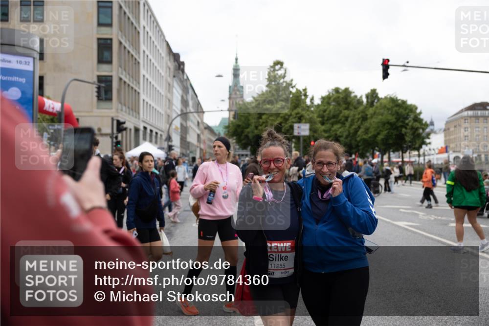 14.06.2026 - REWE Women's Run Michael Strokosch http://msf.ph/oto/9784360 14.06.2026 10:33:05 Laufen 10, 32, 11255, 57 meine-sportfotos.de