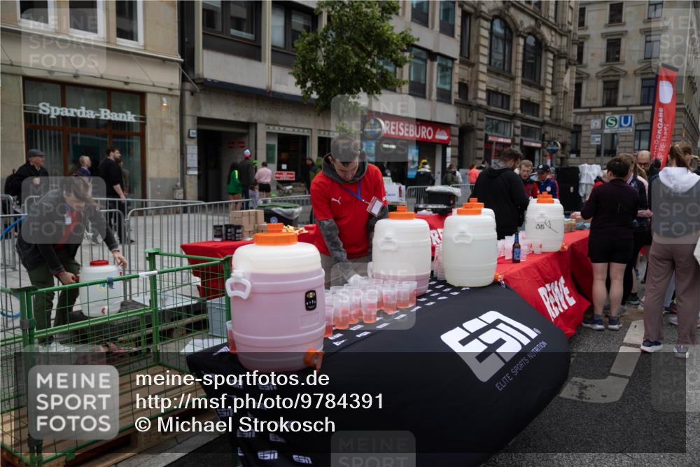 14.06.2026 - REWE Women's Run Michael Strokosch http://msf.ph/oto/9784391 14.06.2026 10:33:56 Laufen 35, 51 meine-sportfotos.de