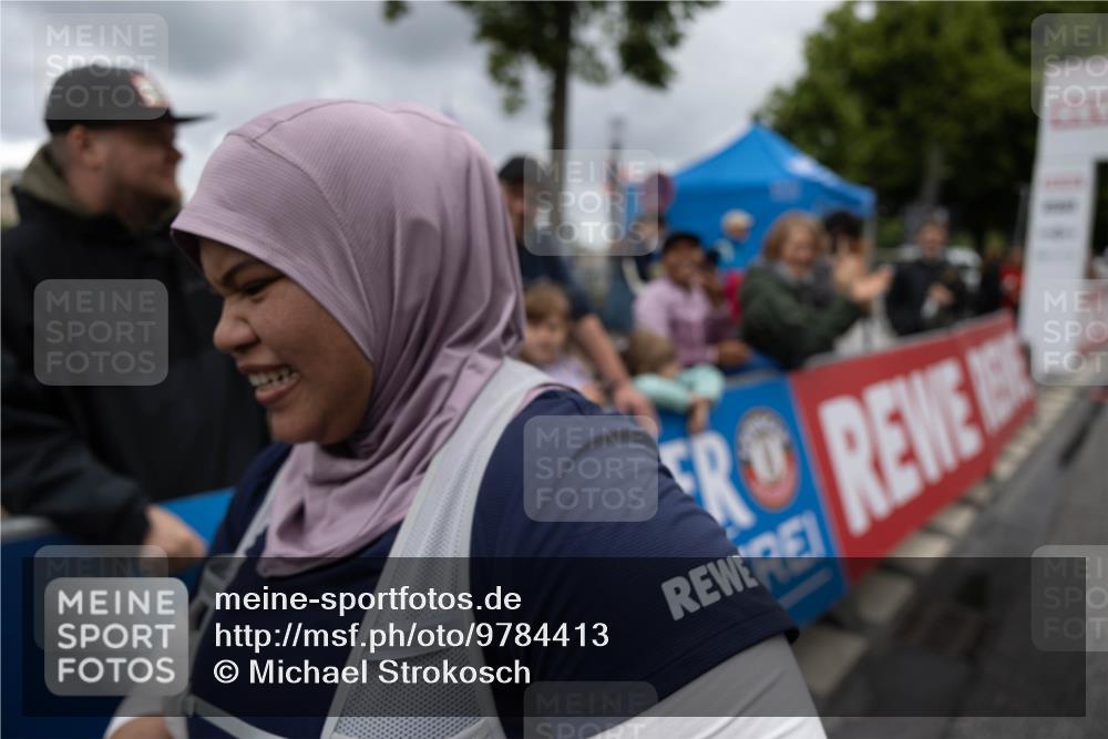 14.06.2026 - REWE Women's Run Michael Strokosch http://msf.ph/oto/9784413 14.06.2026 10:38:10 Laufen 101 meine-sportfotos.de
