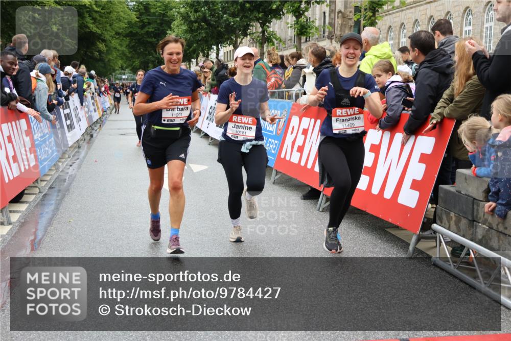 14.06.2026 - REWE Women's Run Strokosch-Dieckow http://msf.ph/oto/9784427 14.06.2026 10:02:50 Ziel 10181, 10261, 10617, 10639, 10932, 11110, 11201, 11448, 11469 meine-sportfotos.de