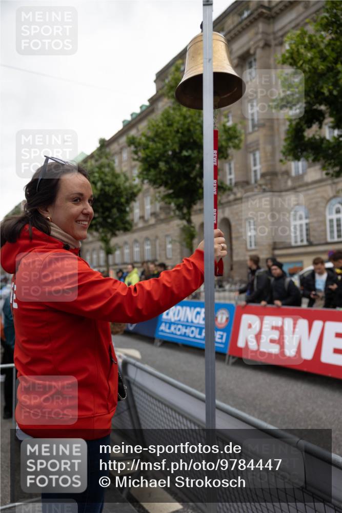 14.06.2026 - REWE Women's Run Michael Strokosch http://msf.ph/oto/9784447 14.06.2026 10:40:14 Laufen  meine-sportfotos.de