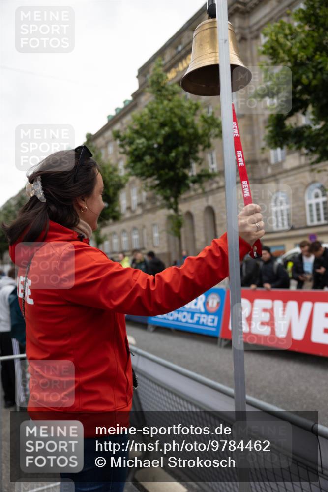 14.06.2026 - REWE Women's Run Michael Strokosch http://msf.ph/oto/9784462 14.06.2026 10:40:16 Laufen  meine-sportfotos.de