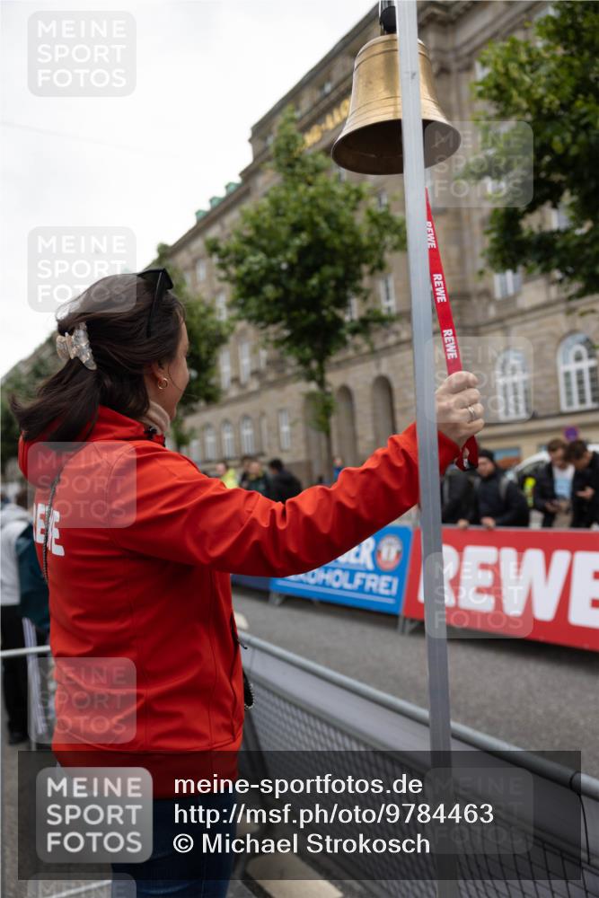 14.06.2026 - REWE Women's Run Michael Strokosch http://msf.ph/oto/9784463 14.06.2026 10:40:16 Laufen  meine-sportfotos.de