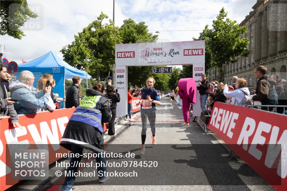 14.06.2026 - REWE Women's Run Michael Strokosch http://msf.ph/oto/9784520 14.06.2026 10:49:29 Laufen 11, 5, 0, 18, 48 meine-sportfotos.de