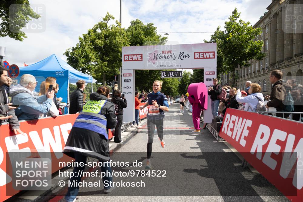 14.06.2026 - REWE Women's Run Michael Strokosch http://msf.ph/oto/9784522 14.06.2026 10:49:29 Laufen 11, 5, 0, 18, 48 meine-sportfotos.de