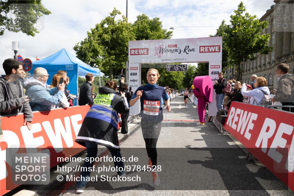 14.06.2026 - REWE Women's Run Michael Strokosch http://msf.ph/oto/9784528 14.06.2026 10:49:29 Laufen 5, 888, 42, 34, 5906 meine-sportfotos.de