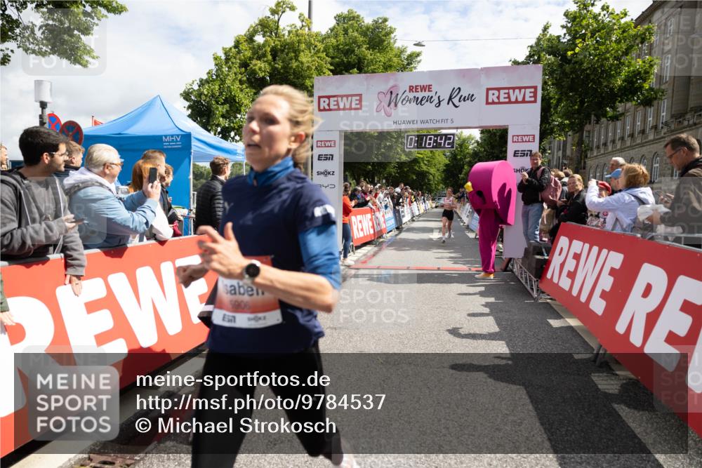 14.06.2026 - REWE Women's Run Michael Strokosch http://msf.ph/oto/9784537 14.06.2026 10:49:29 Laufen 5, 0, 18, 42, 340, 5906 meine-sportfotos.de