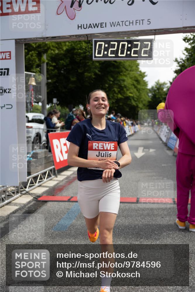 14.06.2026 - REWE Women's Run Michael Strokosch http://msf.ph/oto/9784596 14.06.2026 10:51:10 Laufen 5, 0, 20, 22, 57, 2, 500 meine-sportfotos.de