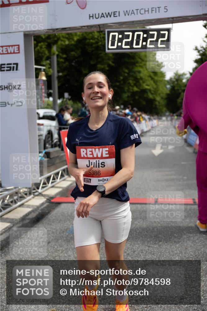 14.06.2026 - REWE Women's Run Michael Strokosch http://msf.ph/oto/9784598 14.06.2026 10:51:10 Laufen 34, 5, 0, 20, 22, 5386 meine-sportfotos.de