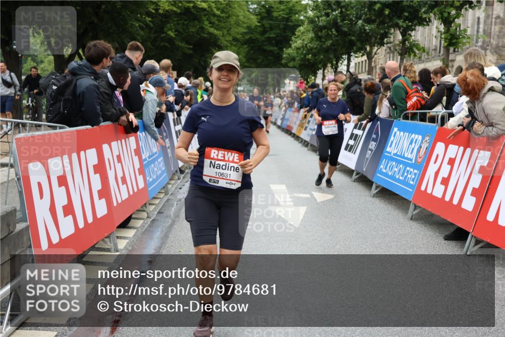 14.06.2026 - REWE Women's Run Strokosch-Dieckow http://msf.ph/oto/9784681 14.06.2026 10:03:02 Ziel 10170, 10631, 10639, 10753 meine-sportfotos.de