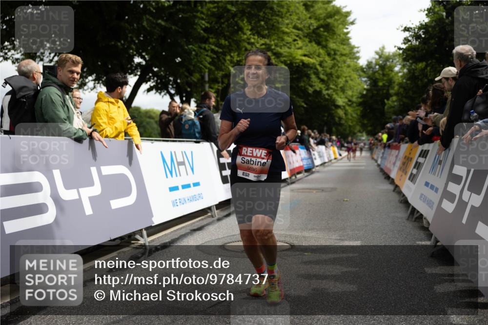 14.06.2026 - REWE Women's Run Michael Strokosch http://msf.ph/oto/9784737 14.06.2026 10:55:20 Laufen 5096, 34 meine-sportfotos.de