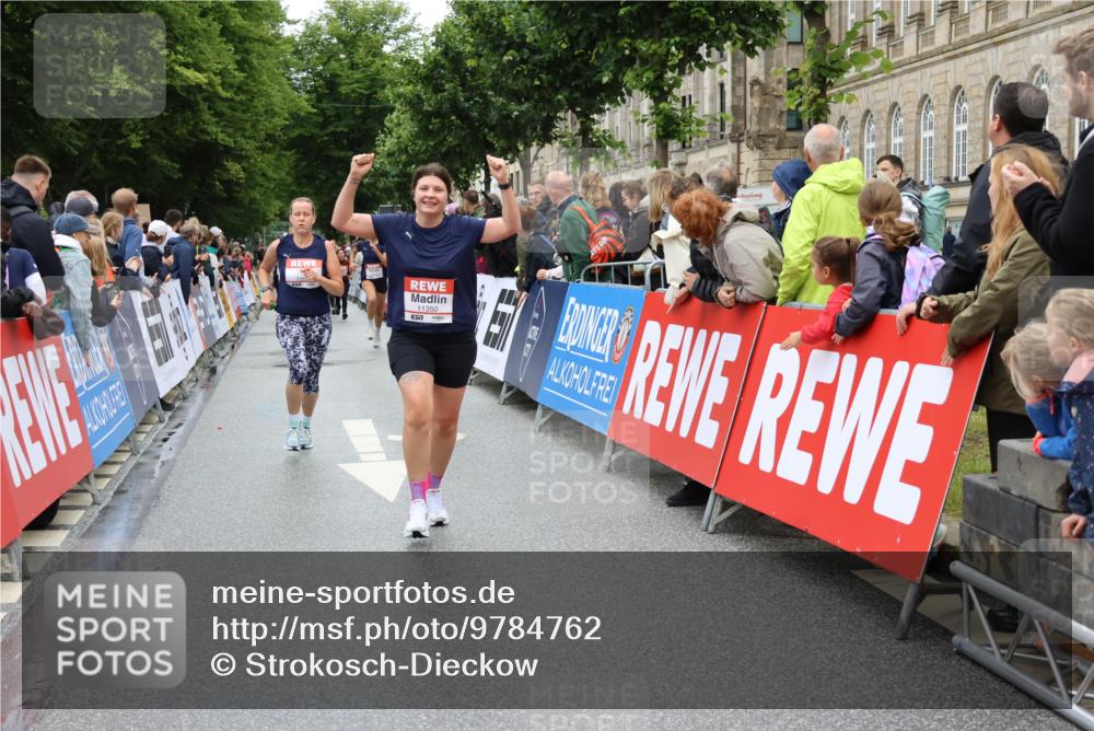 14.06.2026 - REWE Women's Run Strokosch-Dieckow http://msf.ph/oto/9784762 14.06.2026 10:03:09 Ziel 10170, 10224, 10631, 10753, 11350, 11523 meine-sportfotos.de