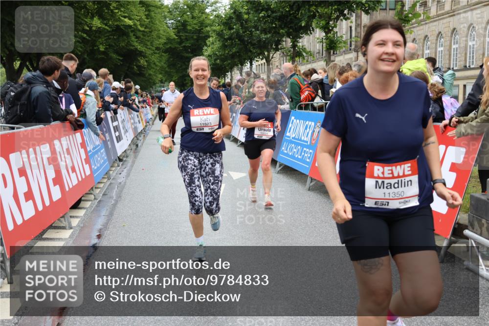 14.06.2026 - REWE Women's Run Strokosch-Dieckow http://msf.ph/oto/9784833 14.06.2026 10:03:11 Ziel 10029, 10170, 10224, 10510, 11350, 11523 meine-sportfotos.de
