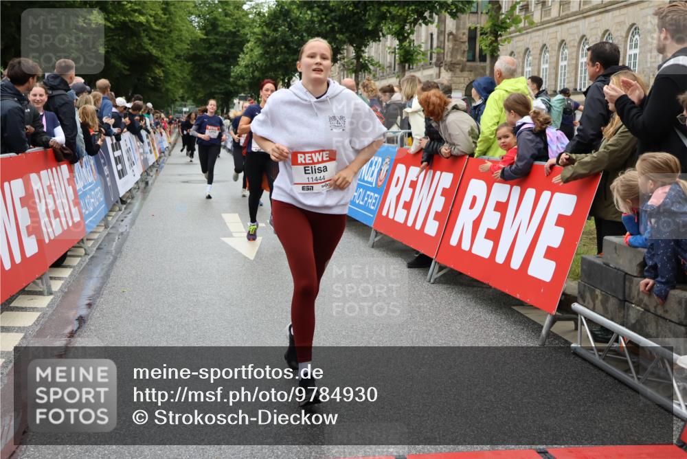 14.06.2026 - REWE Women's Run Strokosch-Dieckow http://msf.ph/oto/9784930 14.06.2026 10:03:16 Ziel 10028, 10029, 10224, 10510, 10670, 10785, 11208, 11350, 11444, 11523 meine-sportfotos.de