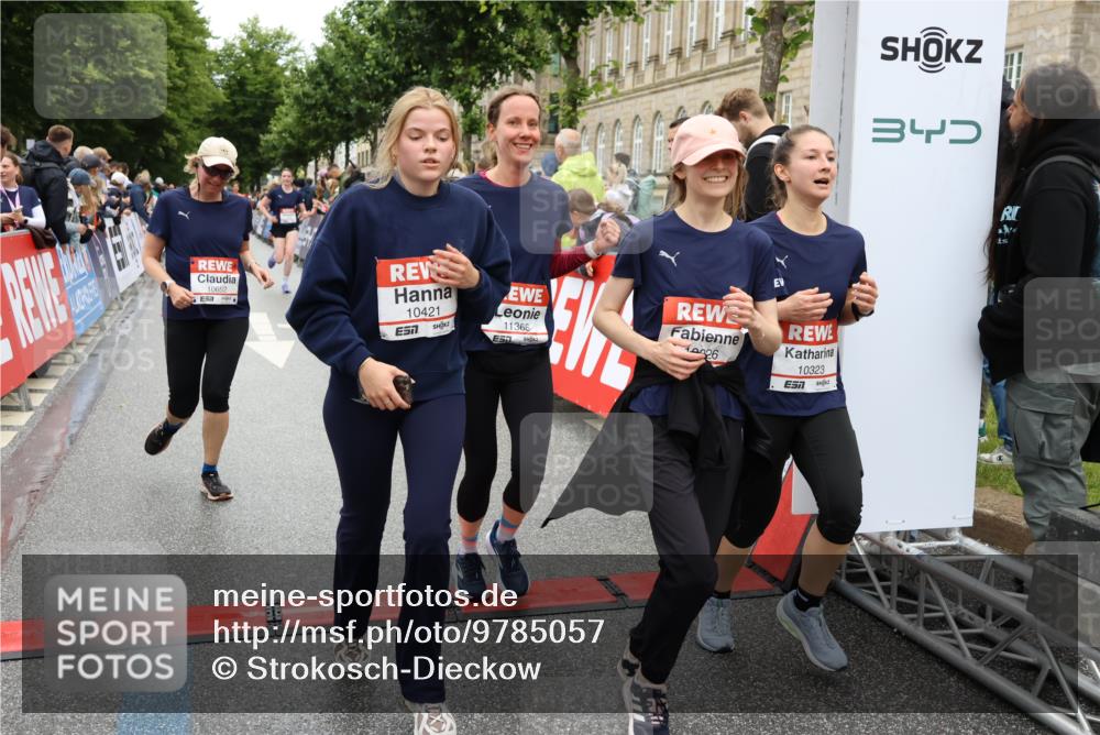 14.06.2026 - REWE Women's Run Strokosch-Dieckow http://msf.ph/oto/9785057 14.06.2026 10:03:28 Ziel 10026, 10323, 10421, 10527, 10549, 10647, 10652, 10670, 10785, 11366 meine-sportfotos.de