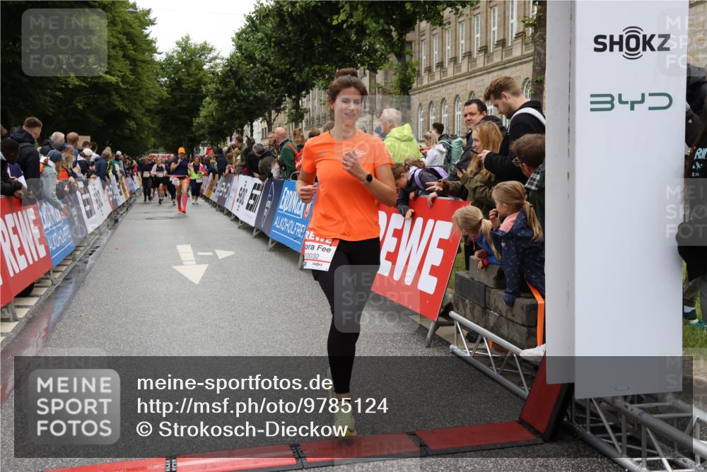 14.06.2026 - REWE Women's Run Strokosch-Dieckow http://msf.ph/oto/9785124 14.06.2026 10:03:36 Ziel 10026, 10032, 10323, 10421, 10549, 10647, 10652, 11366 meine-sportfotos.de