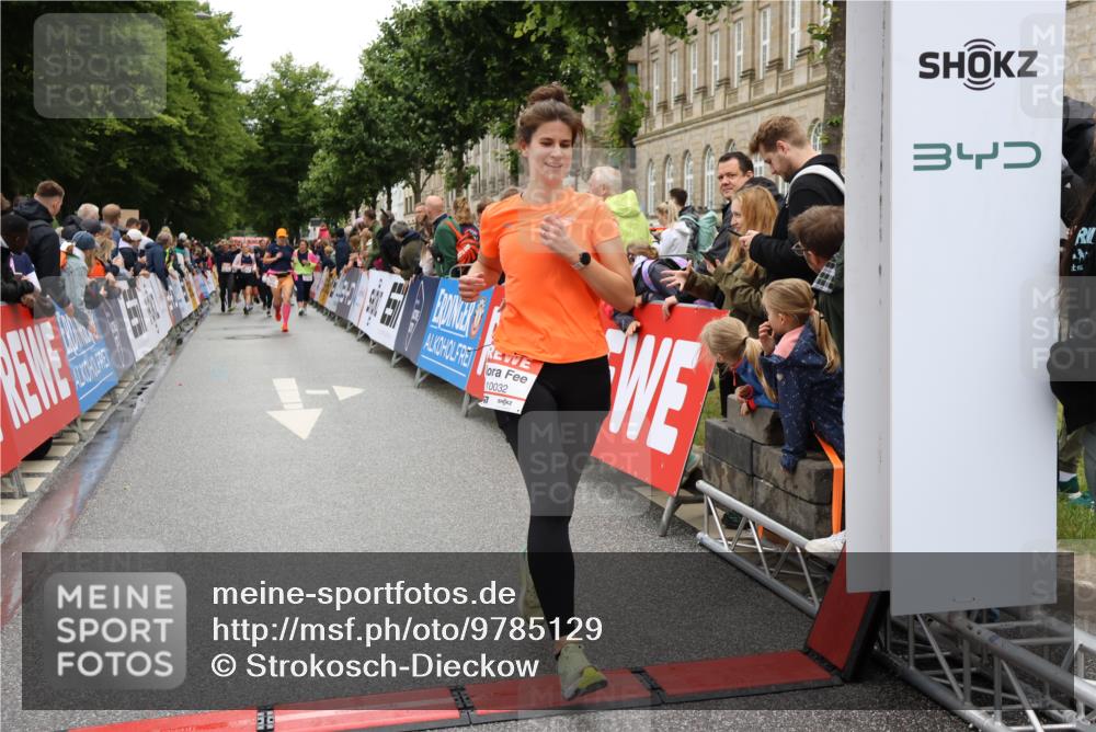 14.06.2026 - REWE Women's Run Strokosch-Dieckow http://msf.ph/oto/9785129 14.06.2026 10:03:36 Ziel 10026, 10032, 10323, 10421, 10549, 10647, 10652, 11366 meine-sportfotos.de