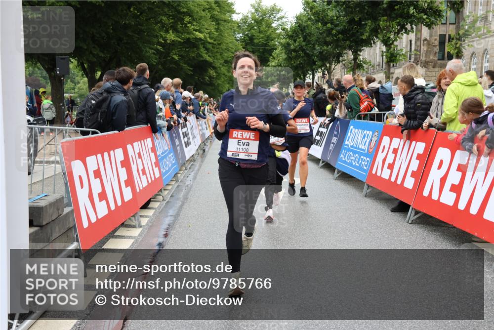14.06.2026 - REWE Women's Run Strokosch-Dieckow http://msf.ph/oto/9785766 14.06.2026 10:04:18 Ziel 10227, 10276, 10335, 10448, 10476, 10554, 10974, 11037, 11108, 11279, 11333, 11338, 11534 meine-sportfotos.de