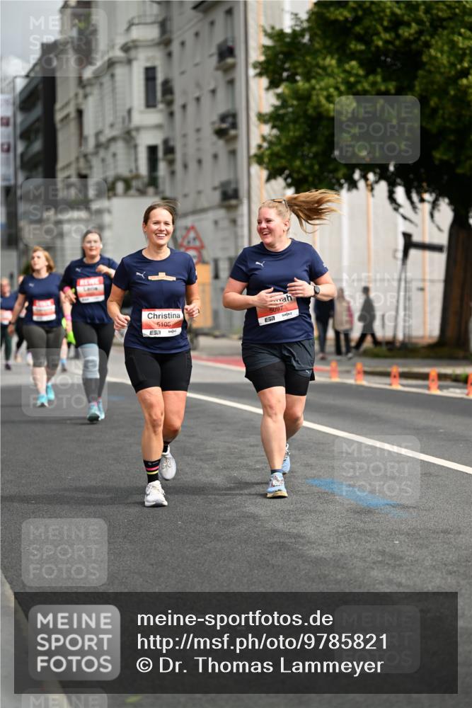14.06.2026 - REWE Women's Run Dr. Thomas Lammeyer http://msf.ph/oto/9785821 14.06.2026 10:56:47 Laufen 5105, 5097 meine-sportfotos.de