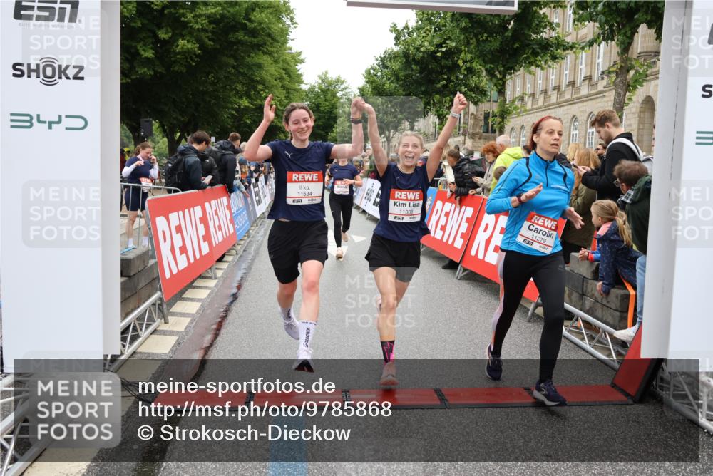 14.06.2026 - REWE Women's Run Strokosch-Dieckow http://msf.ph/oto/9785868 14.06.2026 10:04:22 Ziel 10335, 10544, 10554, 10974, 11037, 11108, 11279, 11338, 11534 meine-sportfotos.de
