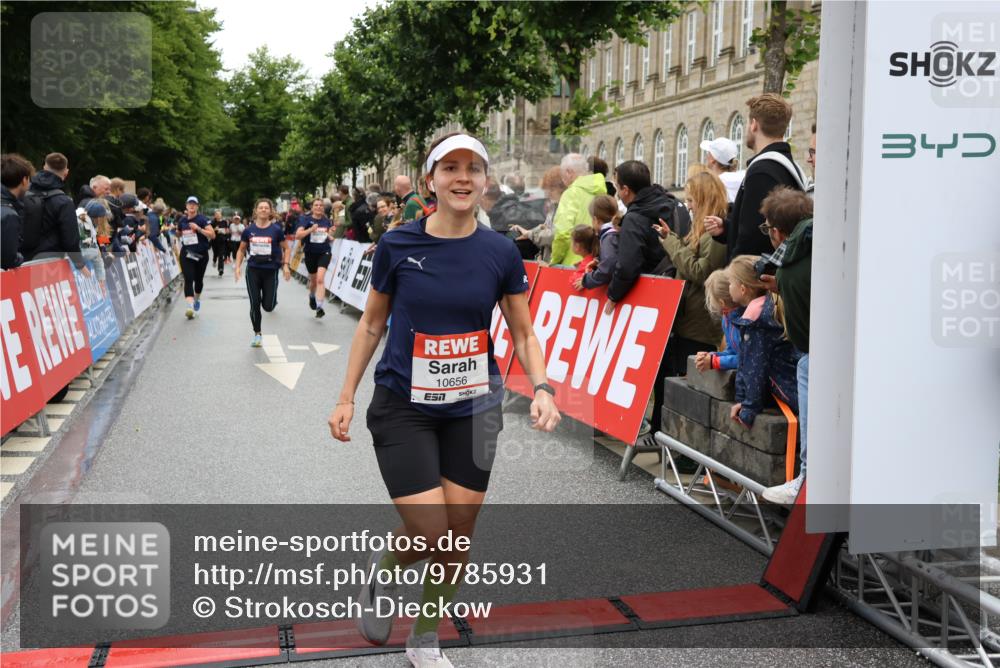 14.06.2026 - REWE Women's Run Strokosch-Dieckow http://msf.ph/oto/9785931 14.06.2026 10:04:27 Ziel 10335, 10544, 10554, 10656, 10660, 10779, 10974, 11037, 11144, 11279, 11338, 11473, 11534 meine-sportfotos.de