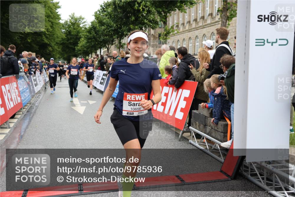 14.06.2026 - REWE Women's Run Strokosch-Dieckow http://msf.ph/oto/9785936 14.06.2026 10:04:27 Ziel 10335, 10544, 10554, 10656, 10660, 10779, 10974, 11037, 11144, 11279, 11338, 11473, 11534 meine-sportfotos.de
