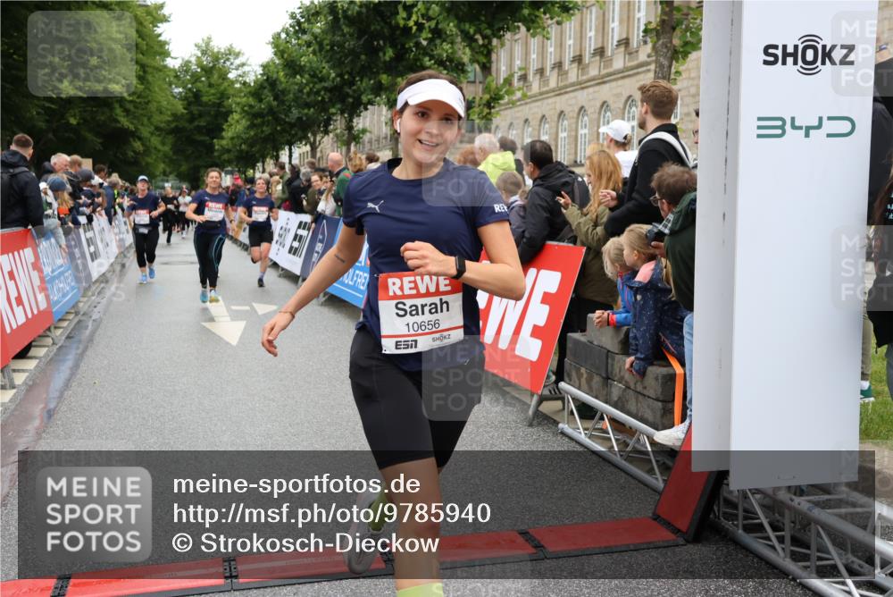 14.06.2026 - REWE Women's Run Strokosch-Dieckow http://msf.ph/oto/9785940 14.06.2026 10:04:27 Ziel 10335, 10544, 10554, 10656, 10660, 10779, 10974, 11037, 11144, 11279, 11338, 11473, 11534 meine-sportfotos.de