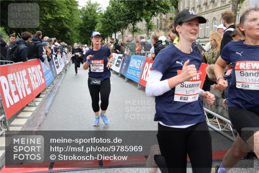 14.06.2026 - REWE Women's Run Strokosch-Dieckow http://msf.ph/oto/9785969 14.06.2026 10:04:31 Ziel 10544, 10656, 10660, 10771, 10779, 11144, 11473 meine-sportfotos.de