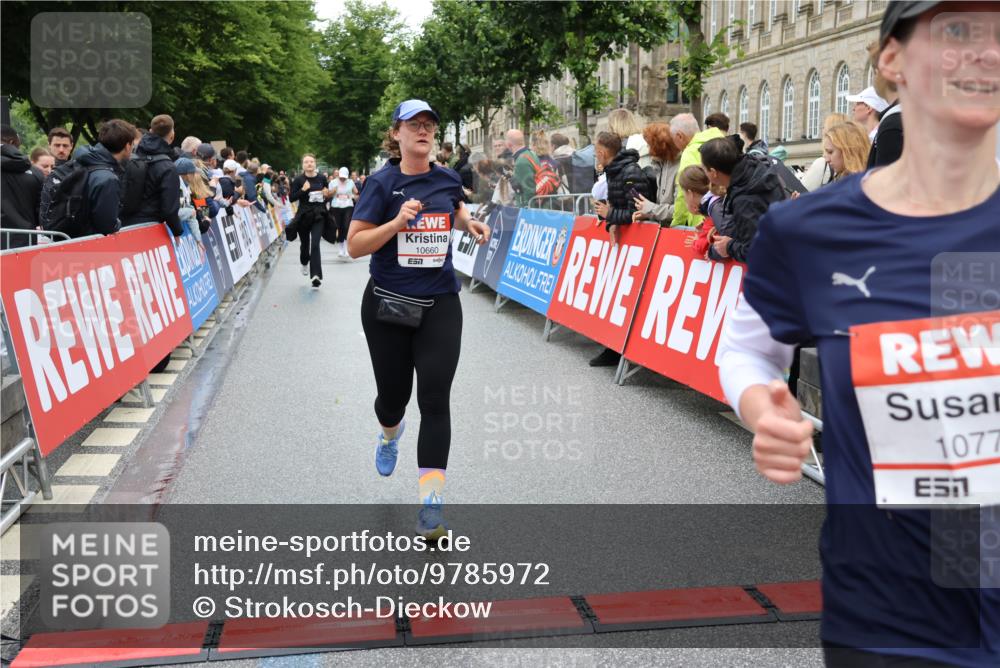 14.06.2026 - REWE Women's Run Strokosch-Dieckow http://msf.ph/oto/9785972 14.06.2026 10:04:31 Ziel 10544, 10656, 10660, 10771, 10779, 11144, 11473 meine-sportfotos.de