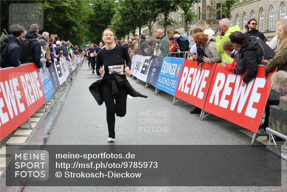 14.06.2026 - REWE Women's Run Strokosch-Dieckow http://msf.ph/oto/9785973 14.06.2026 10:04:34 Ziel 10656, 10660, 10771, 10779, 11118, 11144, 11473 meine-sportfotos.de