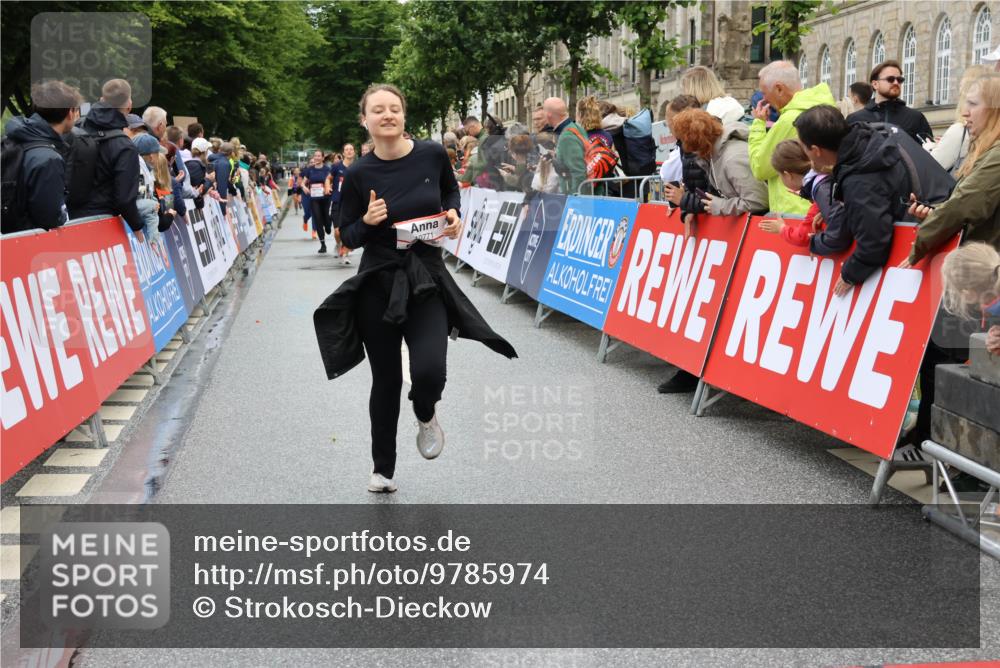 14.06.2026 - REWE Women's Run Strokosch-Dieckow http://msf.ph/oto/9785974 14.06.2026 10:04:34 Ziel 10656, 10660, 10771, 10779, 11118, 11144, 11473 meine-sportfotos.de