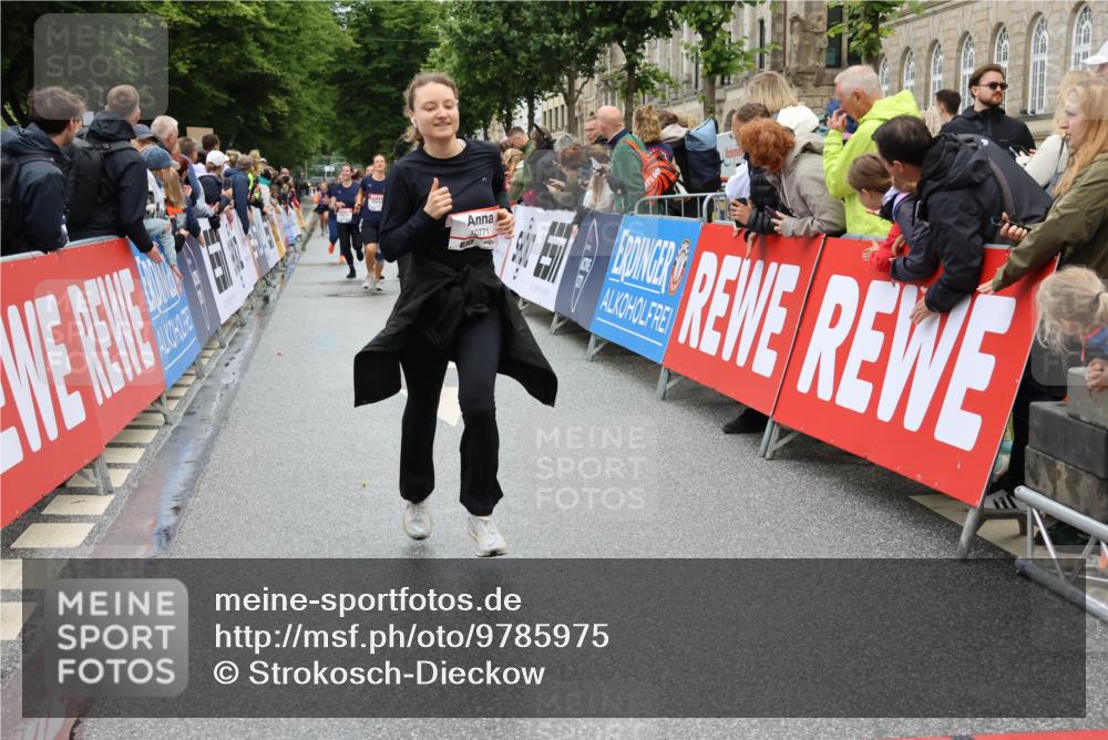 14.06.2026 - REWE Women's Run Strokosch-Dieckow http://msf.ph/oto/9785975 14.06.2026 10:04:34 Ziel 10656, 10660, 10771, 10779, 11118, 11144, 11473 meine-sportfotos.de