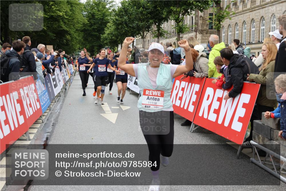 14.06.2026 - REWE Women's Run Strokosch-Dieckow http://msf.ph/oto/9785984 14.06.2026 10:04:37 Ziel 10486, 10660, 10771, 10779, 10787, 10788, 11002, 11118, 11144, 11187, 11473 meine-sportfotos.de