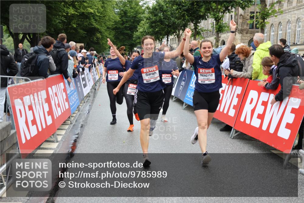 14.06.2026 - REWE Women's Run Strokosch-Dieckow http://msf.ph/oto/9785989 14.06.2026 10:04:39 Ziel 10486, 10660, 10771, 10787, 10788, 11002, 11068, 11118, 11187 meine-sportfotos.de
