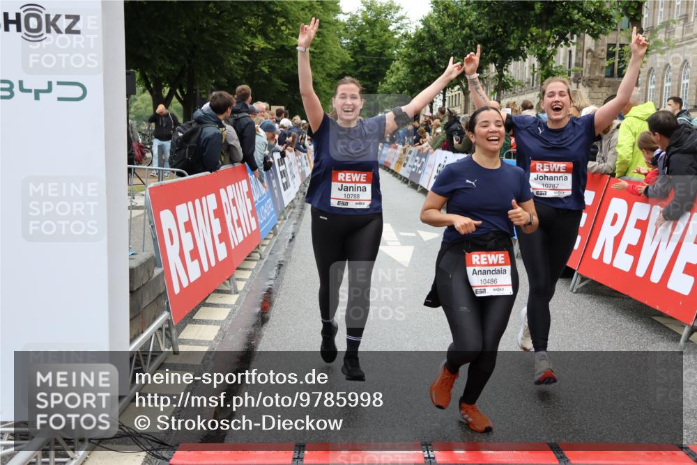 14.06.2026 - REWE Women's Run Strokosch-Dieckow http://msf.ph/oto/9785998 14.06.2026 10:04:41 Ziel 10486, 10771, 10787, 10788, 11002, 11068, 11118, 11187 meine-sportfotos.de