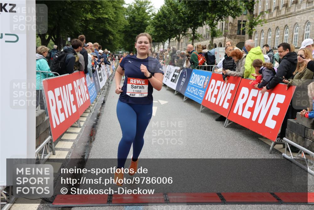 14.06.2026 - REWE Women's Run Strokosch-Dieckow http://msf.ph/oto/9786006 14.06.2026 10:04:43 Ziel 10486, 10787, 10788, 11002, 11068, 11118, 11122, 11187, 11294 meine-sportfotos.de