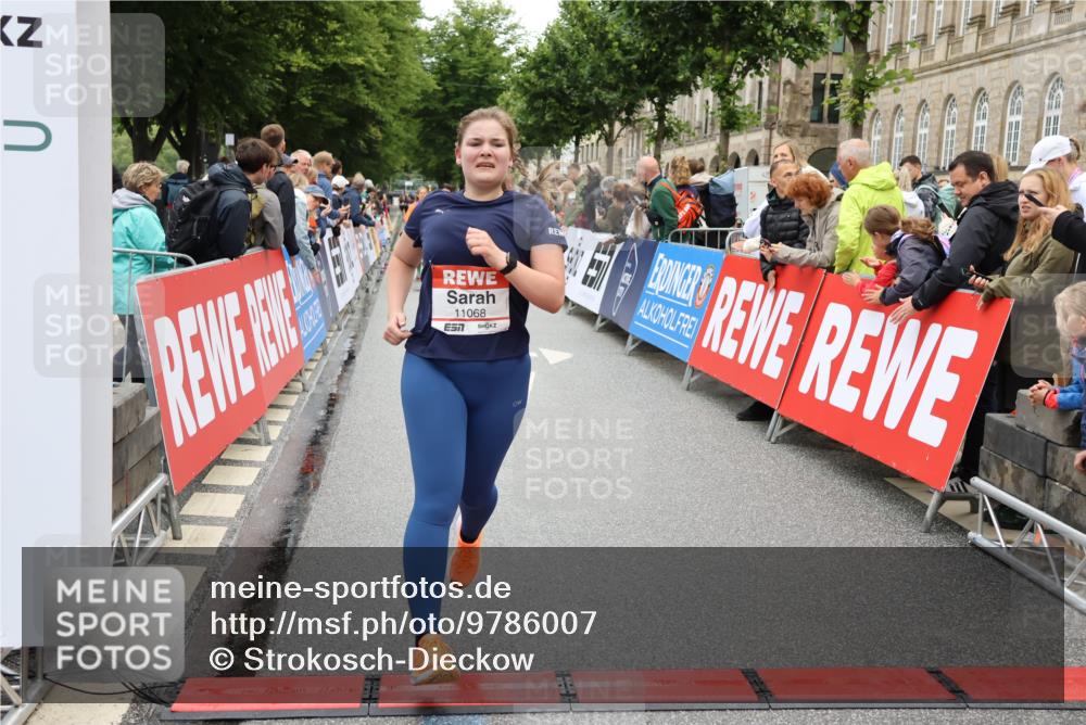 14.06.2026 - REWE Women's Run Strokosch-Dieckow http://msf.ph/oto/9786007 14.06.2026 10:04:43 Ziel 10486, 10787, 10788, 11002, 11068, 11118, 11122, 11187, 11294 meine-sportfotos.de