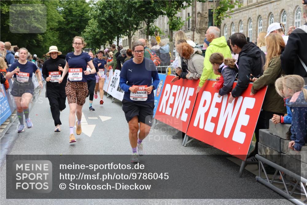 14.06.2026 - REWE Women's Run Strokosch-Dieckow http://msf.ph/oto/9786045 14.06.2026 10:05:07 Ziel 10127, 10329, 10610, 10719, 11043, 11081, 11290, 11323, 11482, 11524 meine-sportfotos.de