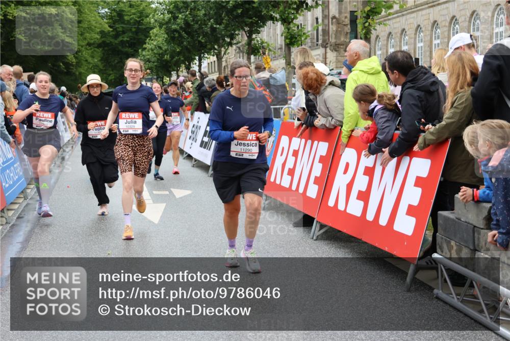 14.06.2026 - REWE Women's Run Strokosch-Dieckow http://msf.ph/oto/9786046 14.06.2026 10:05:07 Ziel 10127, 10329, 10610, 10719, 11043, 11081, 11290, 11323, 11482, 11524 meine-sportfotos.de