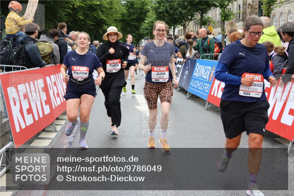 14.06.2026 - REWE Women's Run Strokosch-Dieckow http://msf.ph/oto/9786049 14.06.2026 10:05:08 Ziel 10127, 10191, 10329, 10610, 10719, 10822, 11043, 11081, 11290, 11323, 11482, 11524 meine-sportfotos.de