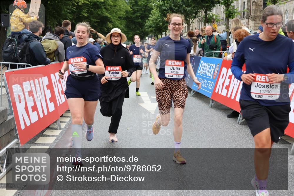 14.06.2026 - REWE Women's Run Strokosch-Dieckow http://msf.ph/oto/9786052 14.06.2026 10:05:08 Ziel 10127, 10191, 10329, 10610, 10719, 10822, 11043, 11081, 11290, 11323, 11482, 11524 meine-sportfotos.de
