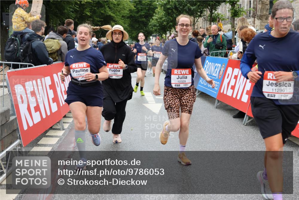 14.06.2026 - REWE Women's Run Strokosch-Dieckow http://msf.ph/oto/9786053 14.06.2026 10:05:08 Ziel 10127, 10191, 10329, 10610, 10719, 10822, 11043, 11081, 11290, 11323, 11482, 11524 meine-sportfotos.de